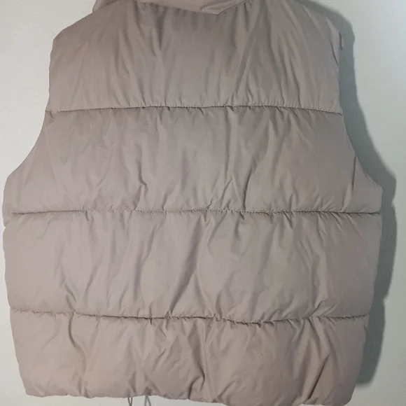 GO.G.G Women's Oat Puffer Vest Size M NWT - Picture 6 of 11